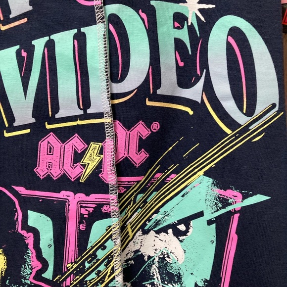 AC/DC crop top NWT - Picture 2 of 5
